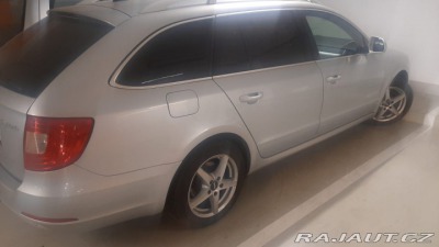 Škoda Superb Combi 2.0 TDI 2010 manuál