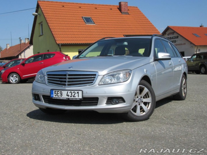 Mercedes-Benz C 2,1 200 CDI Servisní knih 2009