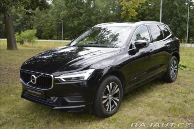 Volvo XC60 2,0 B5 AWD benzin Momentu