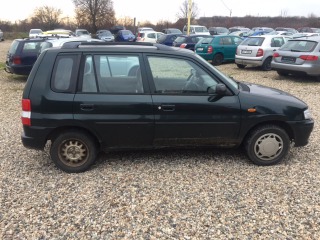 Mazda Demio  2000