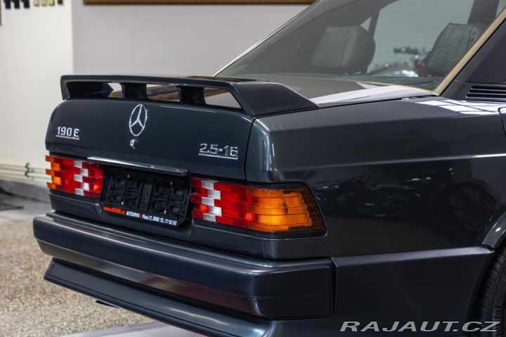 Mercedes-Benz 190 E 2,5 16V AMG 1990
