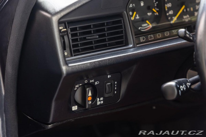 Mercedes-Benz 190 E 2,5 16V AMG 1990