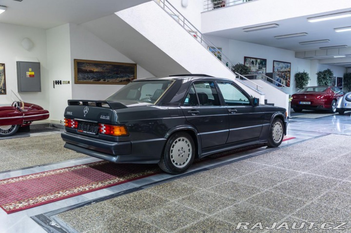 Mercedes-Benz 190 E 2,5 16V AMG 1990