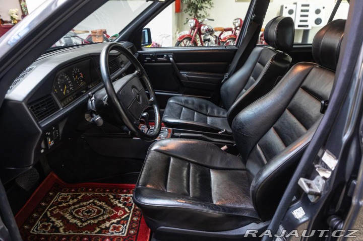 Mercedes-Benz 190 E 2,5 16V AMG 1990