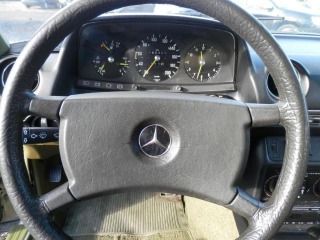 Mercedes-Benz 123 230E AUTOMAT 1982