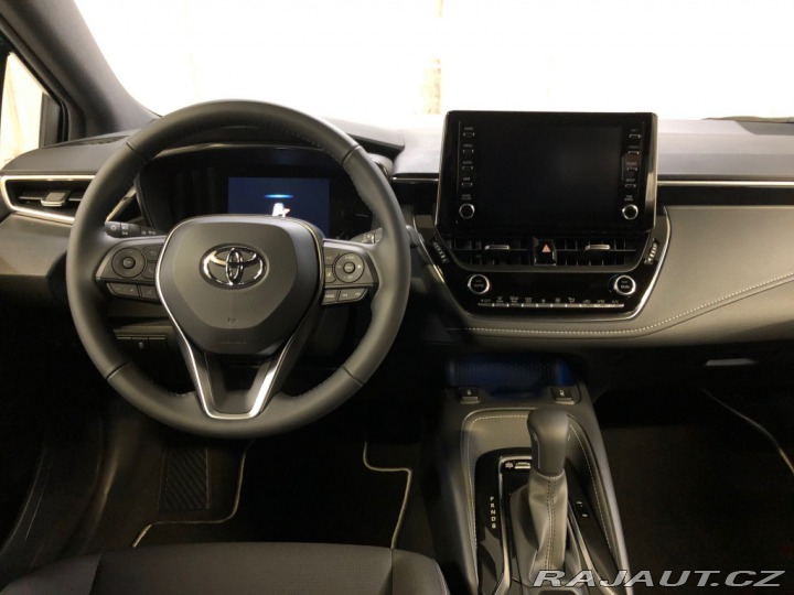 Toyota Corolla 1,8 HYBRID  STYLE 2024