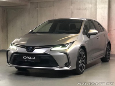 Toyota Corolla 1,8 HYBRID STYLE