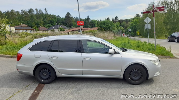 Škoda Superb Combi 2.0 TDI 2010 manuál 2011