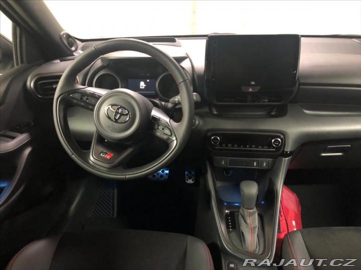 Toyota Yaris 1,5 HYBRID GR SPORT VIP 2024