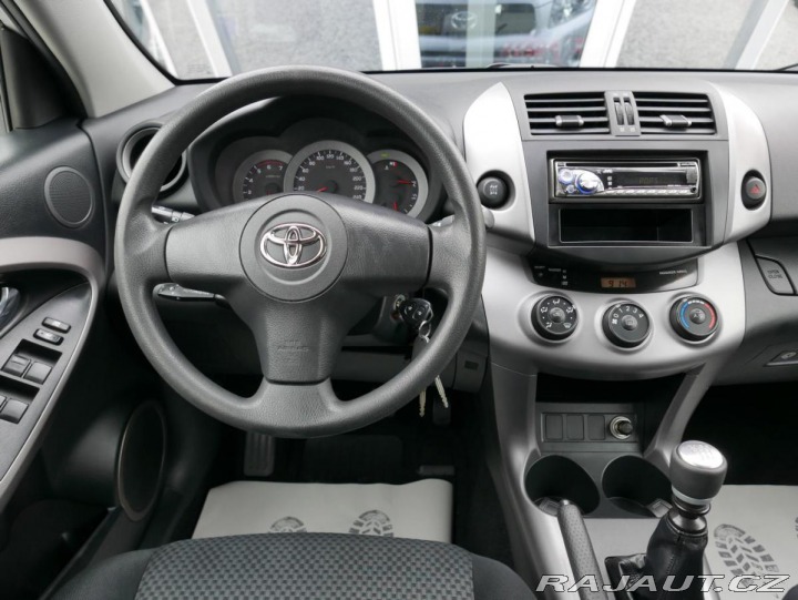 Toyota RAV4 2,2 D-4D Terra 4x4 2007