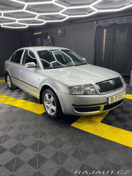 Škoda Superb V6 Tiptronic vládní 180k 2007