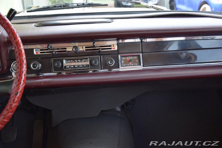 Mercedes-Benz Ostatní modely 200 200D REZERVACE 1968