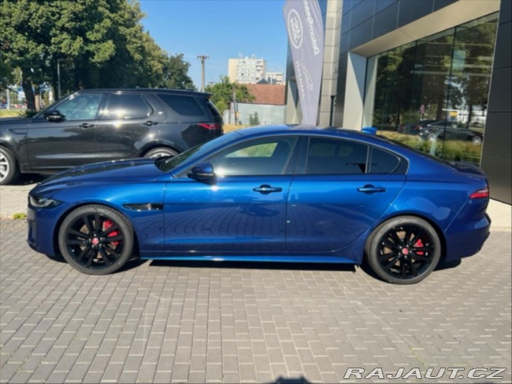 Jaguar XE 2,0 ihned k odběru R-Dyn 2023