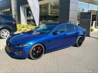 Jaguar XE 2,0 ihned k odběru R-Dyn 2023