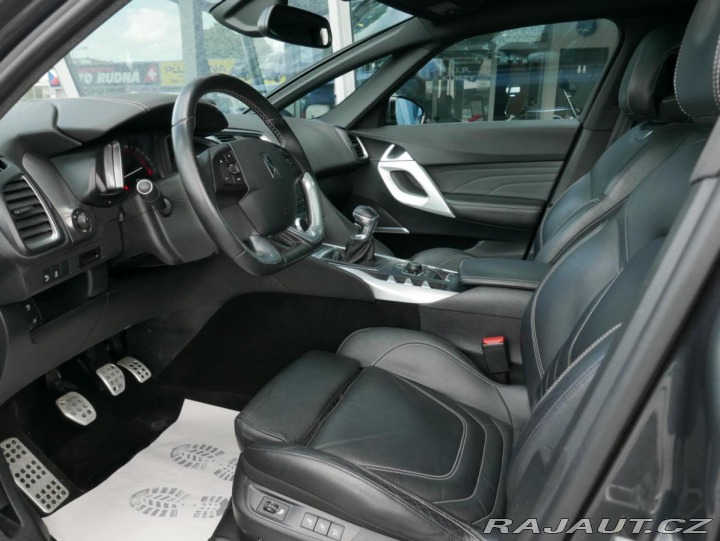 Citroën DS5 1,6i THP 200 Sport Chic 2014