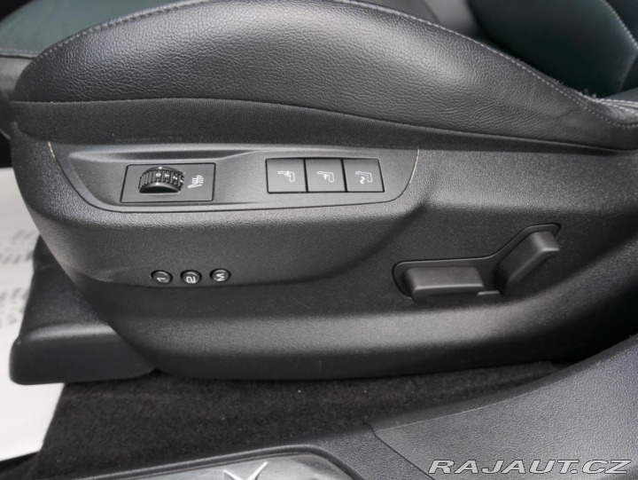 Citroën DS5 1,6i THP 200 Sport REZERV 2014