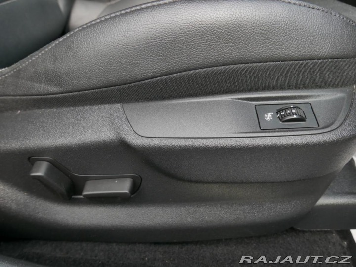 Citroën DS5 1,6i THP 200 Sport REZERV 2014