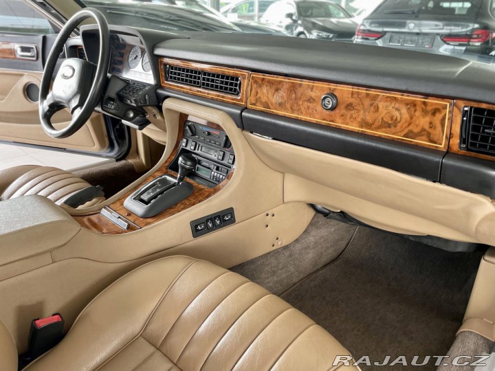 Jaguar XJ 3.6 Sovereign*1.majitel 1988