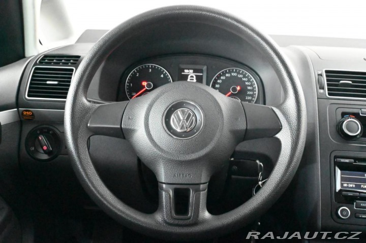 Volkswagen Touran 1,6 TDI 77 kW Park. asist 2015