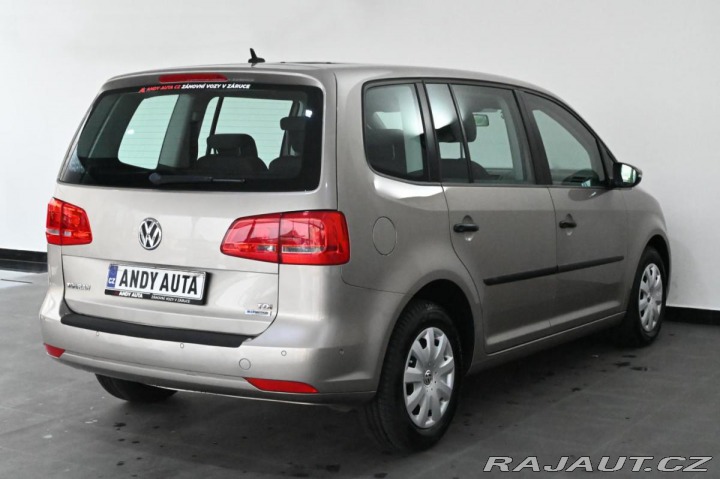 Volkswagen Touran 1,6 TDI 77 kW Park. asist 2015