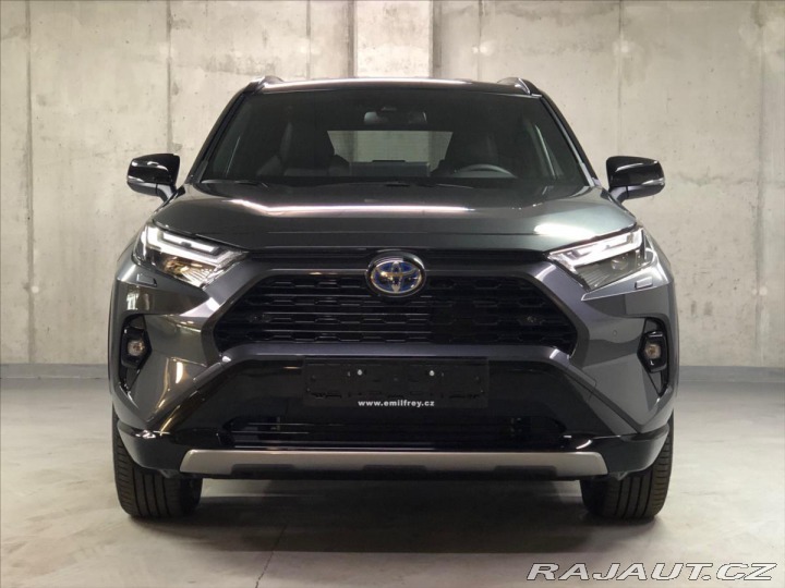 Toyota RAV4 2,5 HYBRID AWD SELECTION 2024