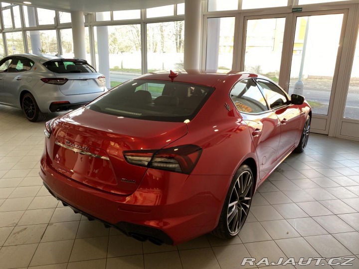 Maserati Ghibli V8 580HP - FuoriSerie 2023