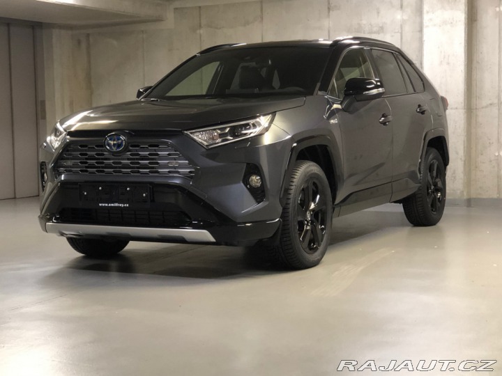 Toyota RAV4 2,5 HYBRID FWD SELECTION 2024