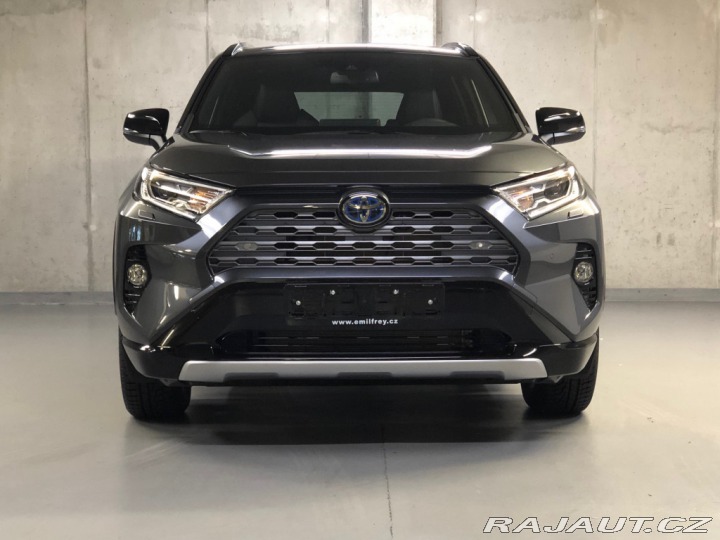 Toyota RAV4 2,5 HYBRID FWD SELECTION 2024