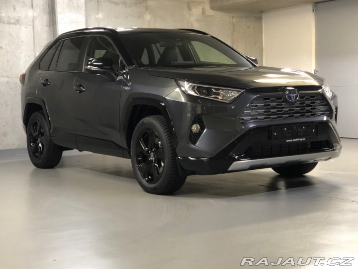 Toyota RAV4 2,5 HYBRID FWD SELECTION 2024