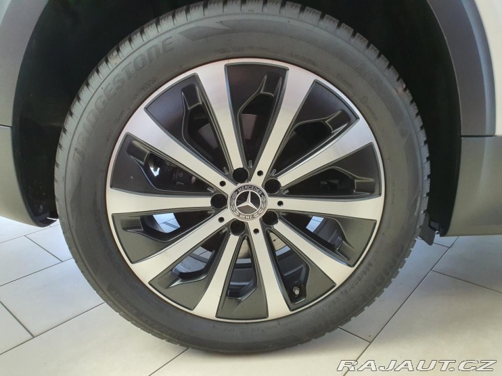 Mercedes-Benz GLB 220 D 4MATIC REZERVACE 2020
