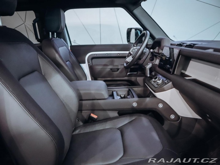 Land Rover Defender 90 X-DYNAMIC S D300 AT 2022