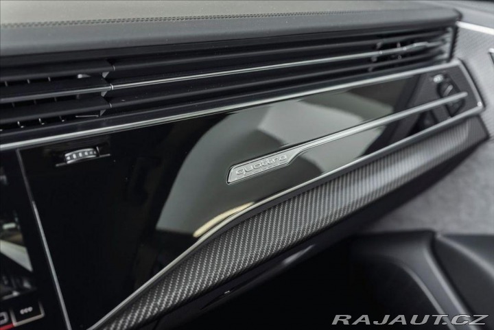 Audi RS Q8 quattro/Sedadla RS/B& 1800