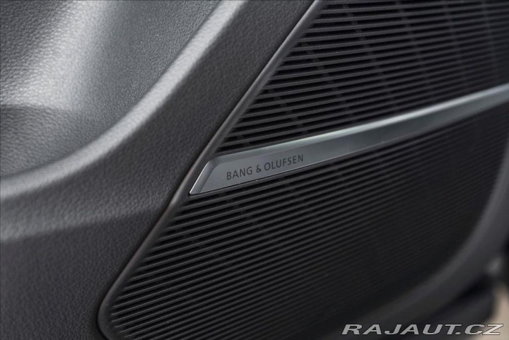 Audi RS Q8 quattro/Sedadla RS/B& 1800