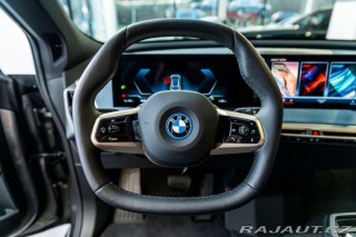 BMW Ostatní modely M60/Individual/B&W/Ve 2022