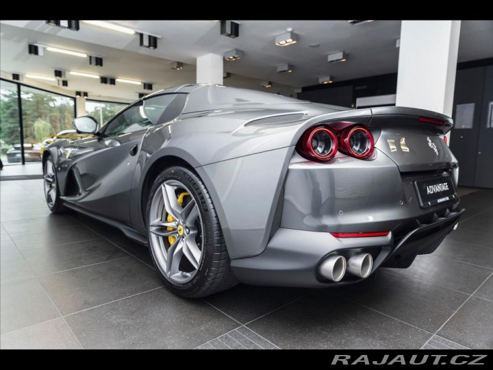 Ferrari 812 GTS 2020