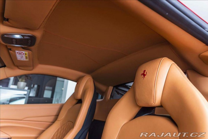 Ferrari F8 Tributo Coupé DCT 1800