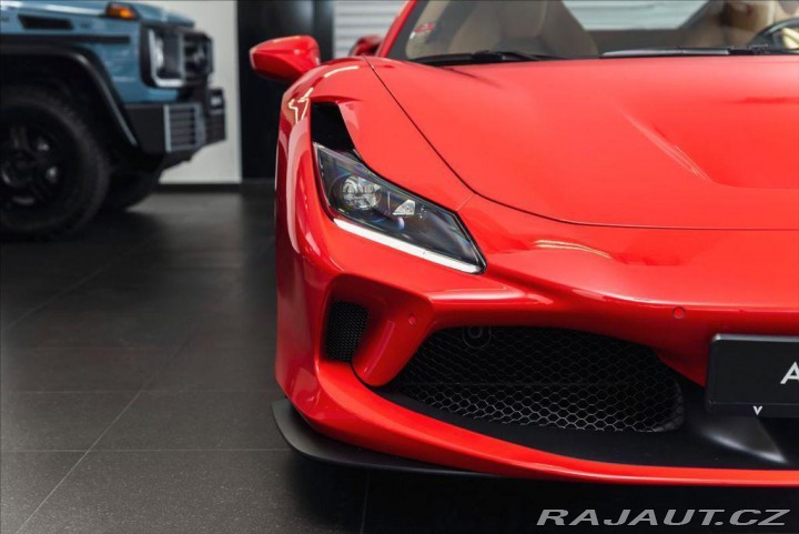 Ferrari F8 Tributo Coupé DCT 1800