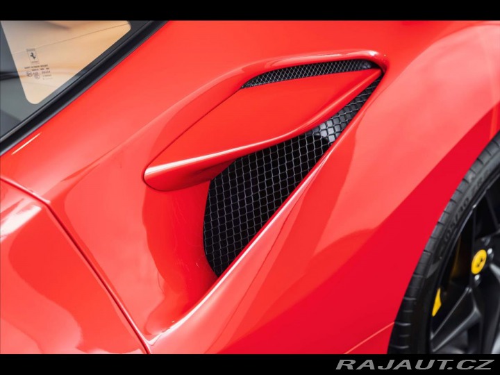 Ferrari F8 Tributo 2020