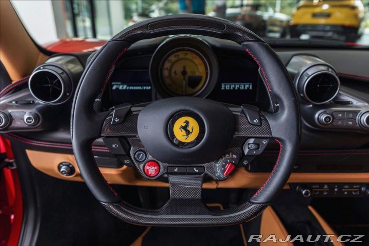 Ferrari F8 Tributo Coupé DCT 1800
