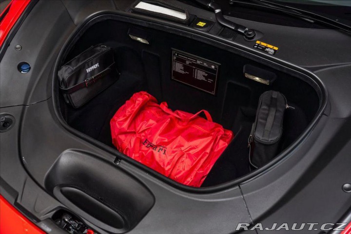 Ferrari F8 Tributo Coupé DCT/360°/20 1800