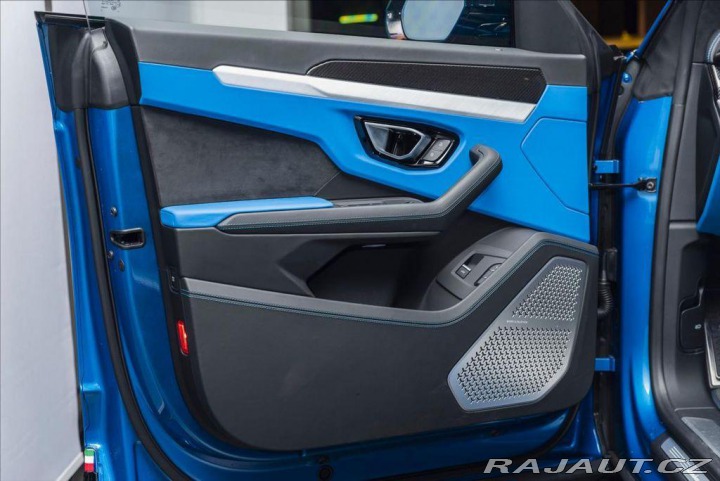 Lamborghini Urus Akrapovič/Full Carbon/Ful 2020