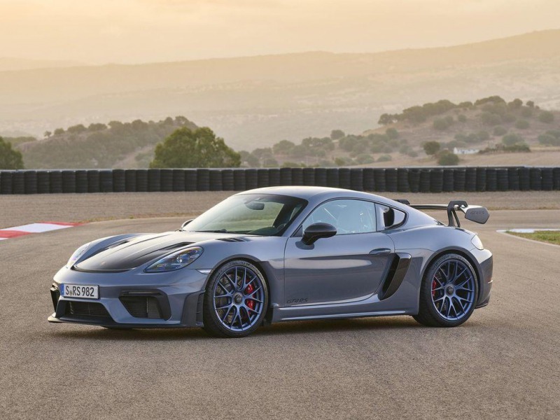 Porsche Cayman 718 GT4 RS Weissach packa