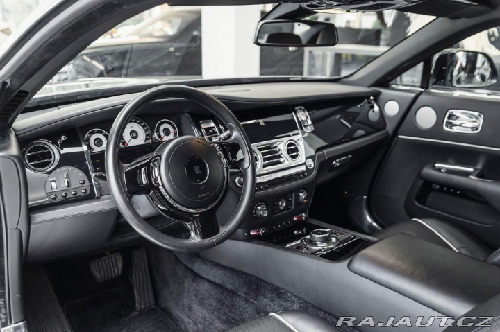 Rolls Royce Wraith Záruka/Starlight/Kamera/V 2015