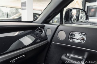 Rolls Royce Wraith Záruka/Starlight/Kamera/V 2015