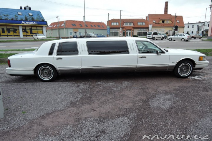 Lincoln Town Car Limuzína 7.m Pronájem 1993