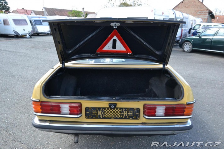Mercedes-Benz 123 2,3 W123 230C 1979