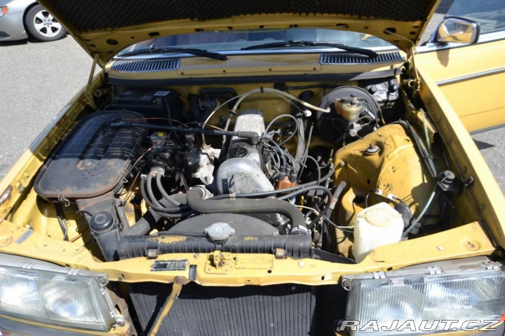 Mercedes-Benz 123 2,3 W123 230C 1979
