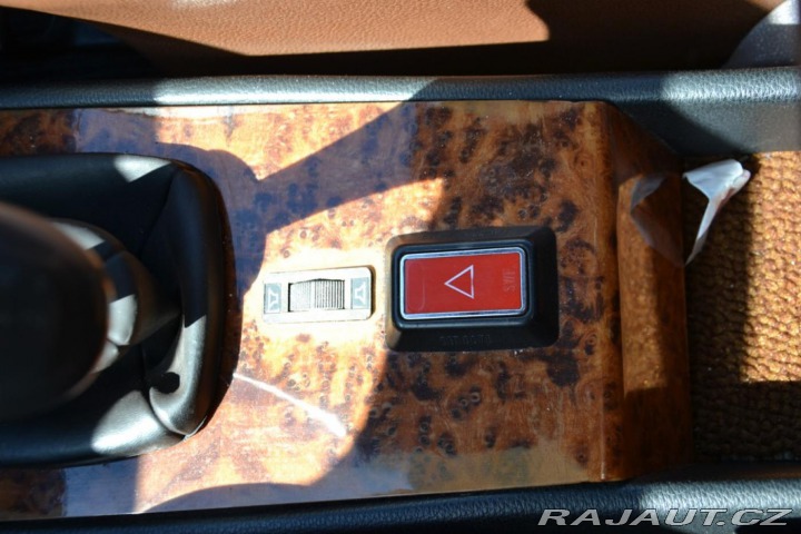 Mercedes-Benz 123 2,3 W123 230C 1979