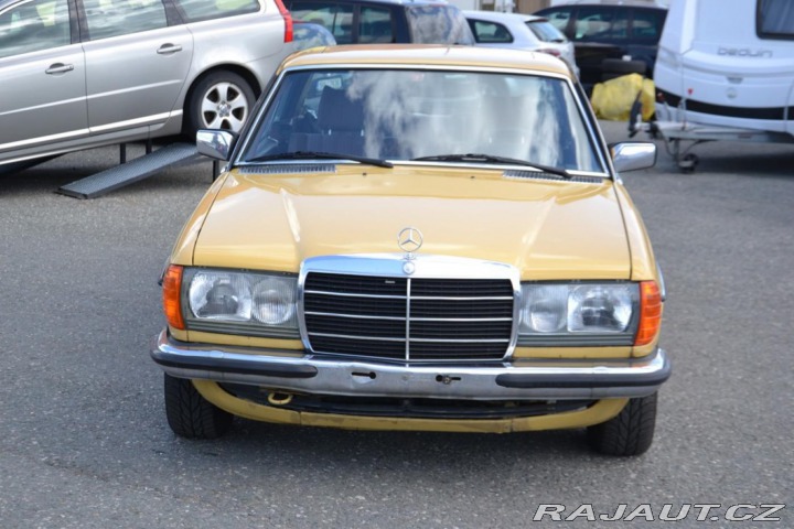 Mercedes-Benz 123 2,3 W123   230C 1979