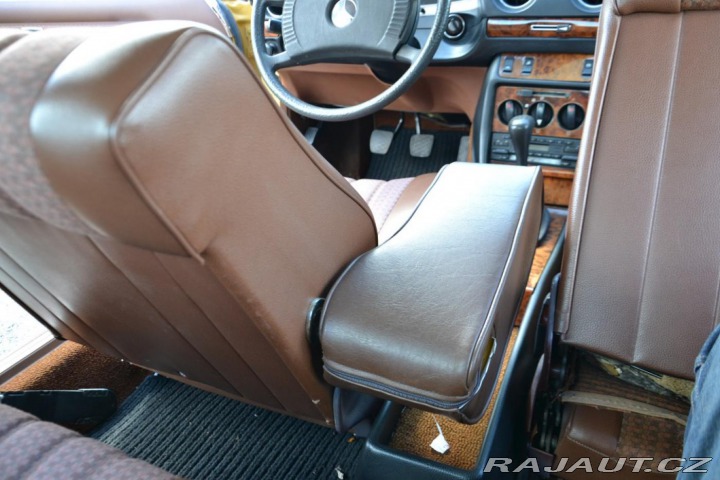 Mercedes-Benz 123 2,3 W123 230C 1979